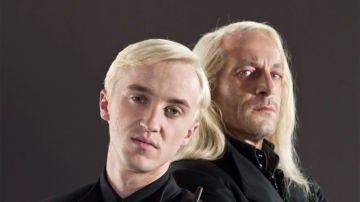 Tom Felton y Jason Isaacs como Draco y Lucius Malfoy Tom Felton y Jason Isaacs como Draco y Lucius Malfoy