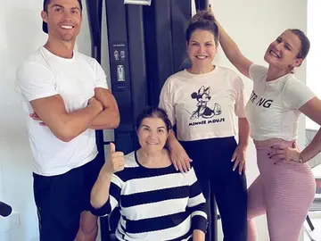 Cristiano Ronaldo y su madre, Dolores Aveiro Cristiano Ronaldo y su madre, Dolores Aveiro