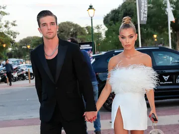 River Viiperi y Jessica Goicoechea River Viiperi y Jessica Goicoechea