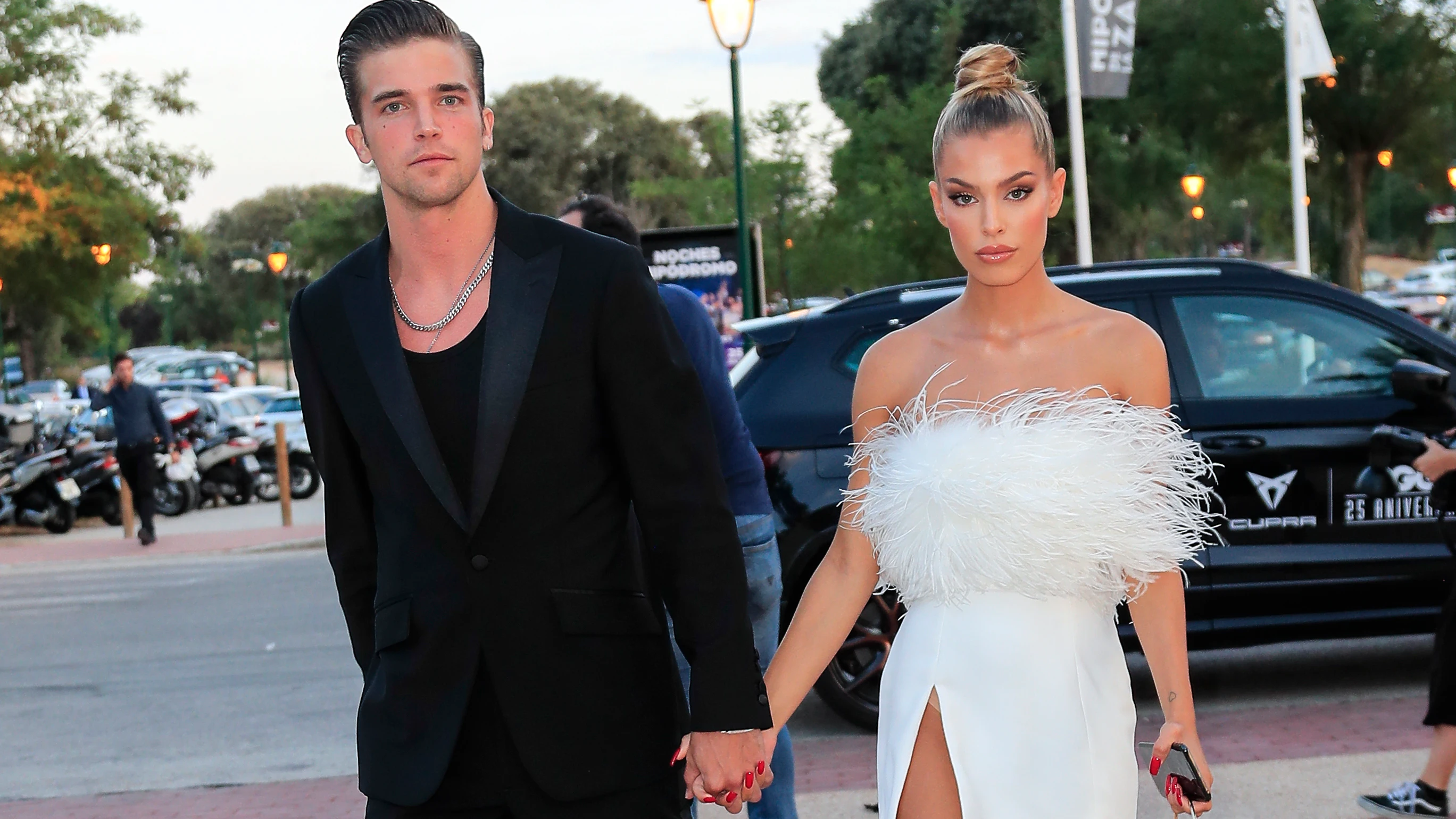 River Viiperi y Jessica Goicoechea River Viiperi y Jessica Goicoechea