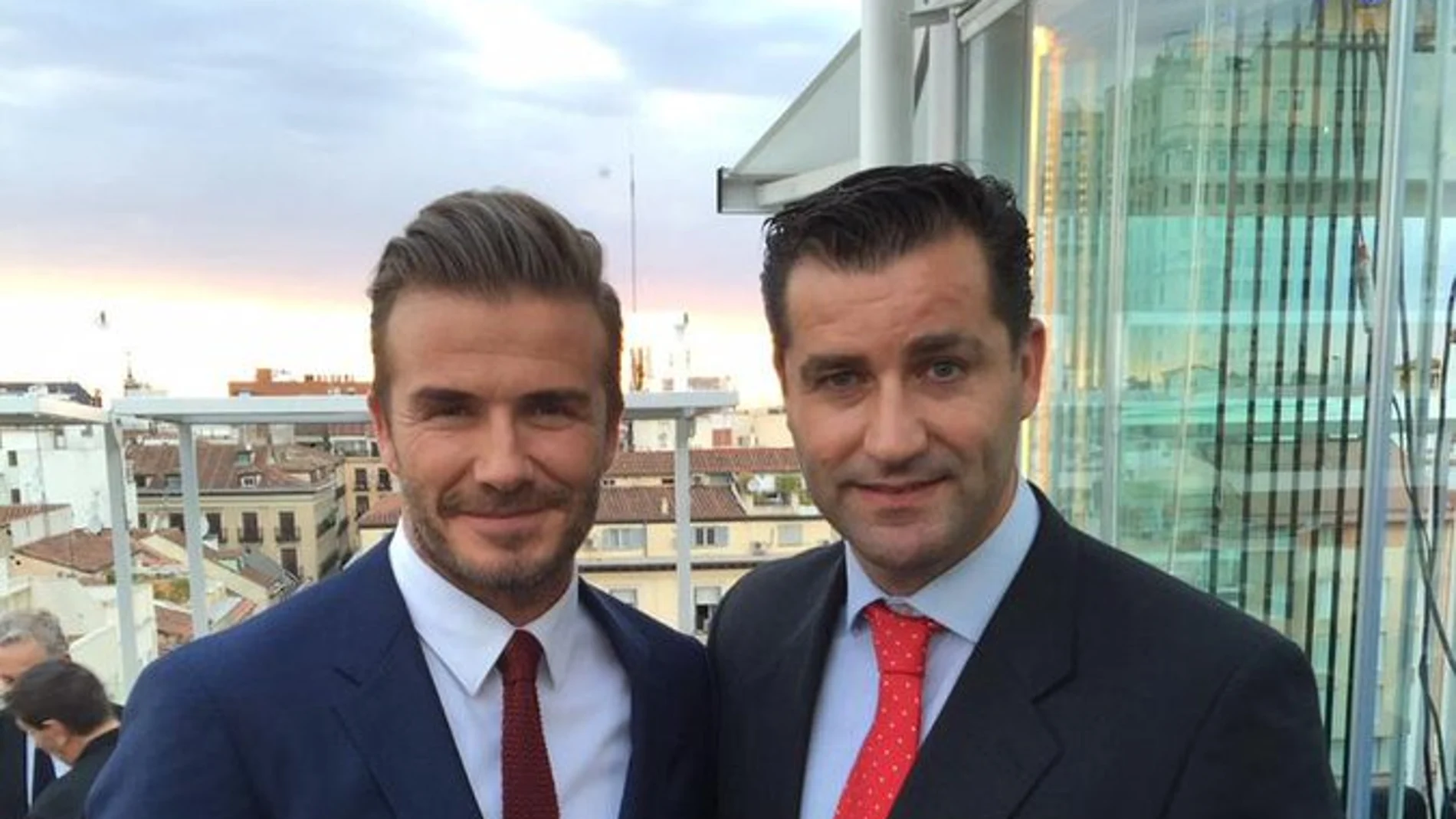 Paco Sanz, junto a Beckham Paco Sanz, junto a Beckham