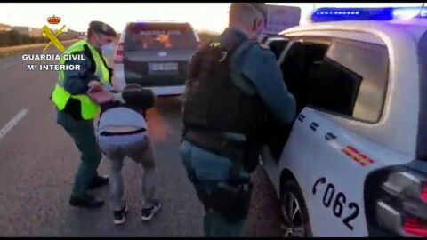 Detienen a los ocupantes de un coche que intent&oacute; evadir un control por el estado de alarma por coronavirus