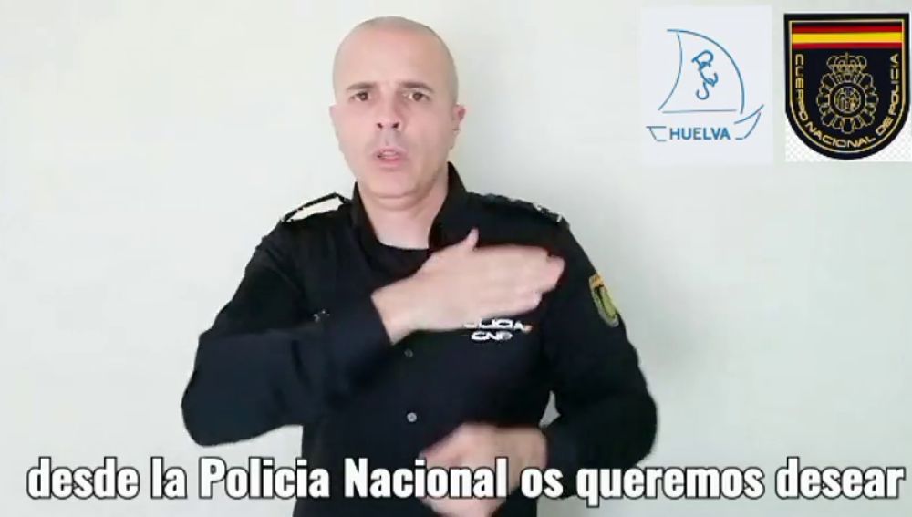 El vídeo del #QuédateEnCasa para frenar el coronavirus de la Policía Nacional en lengua de signos 