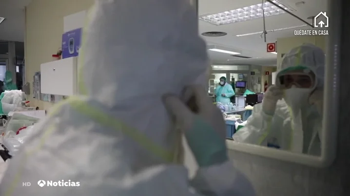 El llamamiento desesperado de un médico del hospital de Albacete por el coronavirus: "hasta que podamos" El llamamiento desesperado de un médico del hospital de Albacete por el coronavirus: "hasta que podamos"