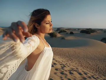 Cristina Ramos derrocha talento en el estreno de su tema inédito 'Survivors' Cristina Ramos derrocha talento en el estreno de su tema inédito 'Survivors'