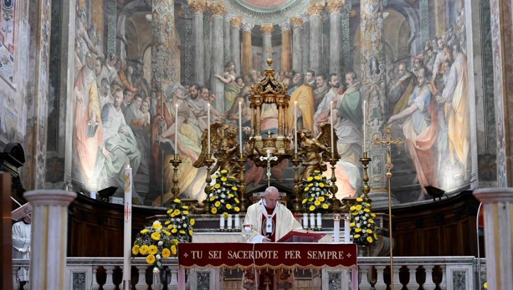 El papa Francisco fuera del Vaticano por primera vez en un mes
