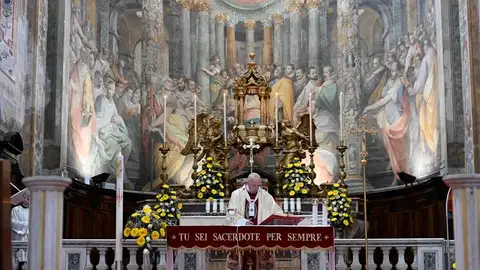 El papa Francisco fuera del Vaticano por primera vez en un mes El papa Francisco fuera del Vaticano por primera vez en un mes