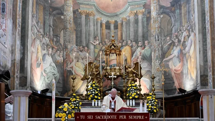 El papa Francisco fuera del Vaticano por primera vez en un mes El papa Francisco fuera del Vaticano por primera vez en un mes