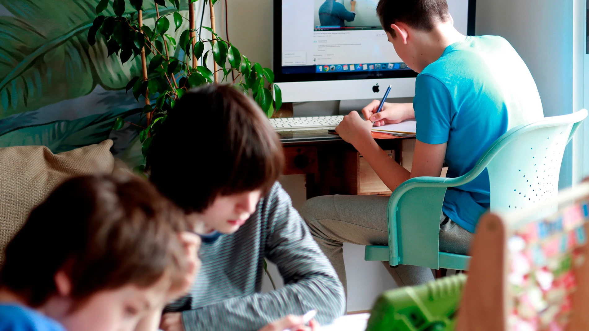 Niños y adolescentes Niños y adolescentes