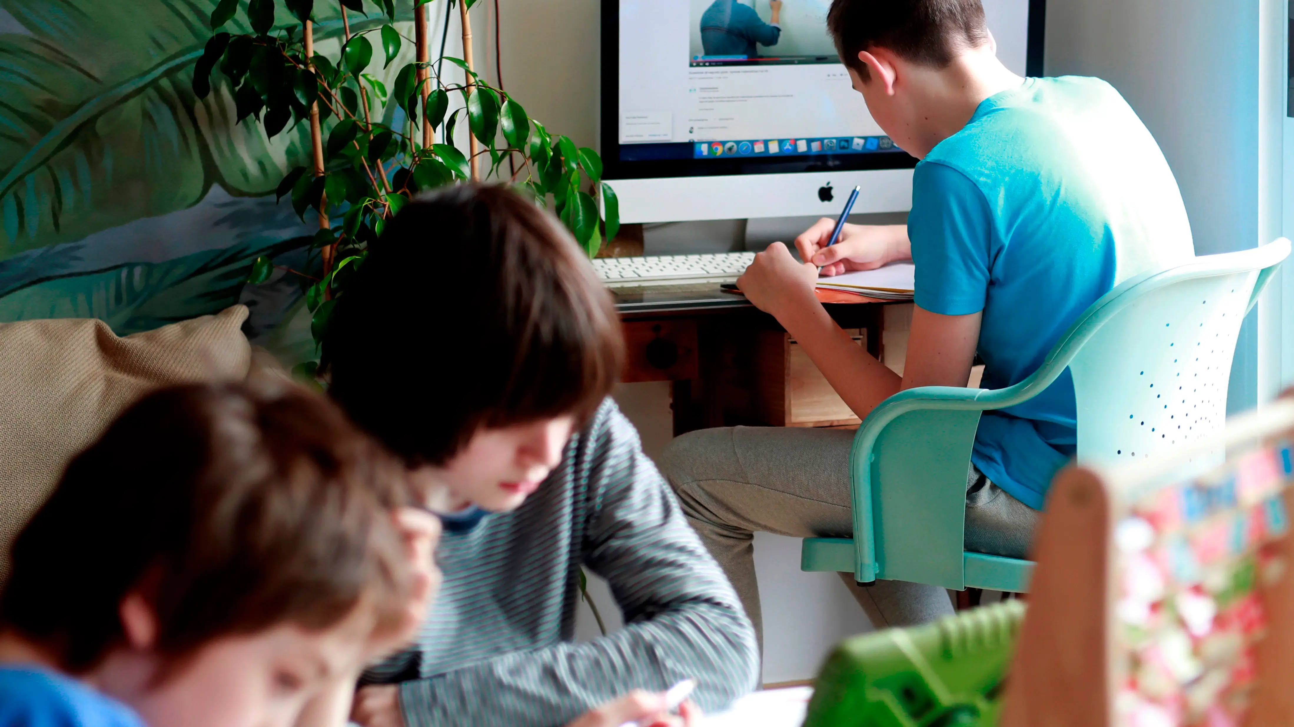 Niños y adolescentes COVID-19