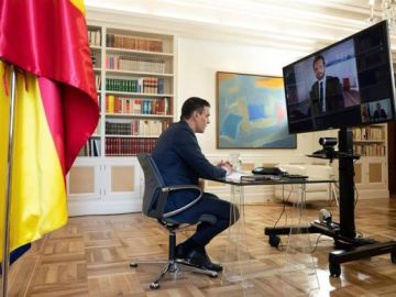 Videoconferencia entre Pedro Sánchez y Pablo Casado