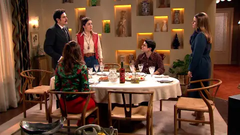 Inma y Mateo apuestan por Armando y se alejan de Lourdes Inma y Mateo apuestan por Armando y se alejan de Lourdes