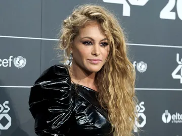 Paulina Rubio detiene un concierto y acusa al guardia de seguridad Paulina Rubio detiene un concierto y acusa al guardia de seguridad