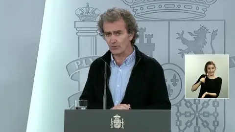 Fernando Simón, sobre el coronavirus: "Hacemos casi cuatro veces más PCRs y la incidencia está bajando mucho" Fernando Simón, sobre el coronavirus: "Hacemos casi cuatro veces más PCRs y la incidencia está bajando mucho"