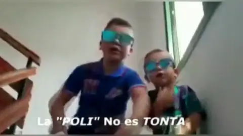 'Pandemia de inconscientes' es el rap compuesto en confinamiento por dos niños canarios para hacer frente al coronavirusde quedarse en casa frente al coronavirus 'Pandemia de inconscientes' es el rap compuesto en confinamiento por dos niños canarios para hacer frente al coronavirusde quedarse en casa frente al coronavirus