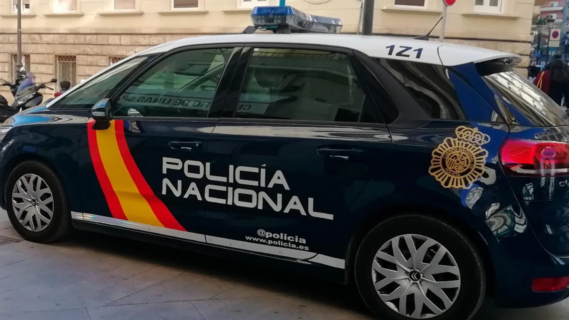 Vehículo de la Policía Nacional. Vehículo de la Policía Nacional.