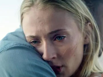 Sophie Turner en 'Survive' Sophie Turner en 'Survive'