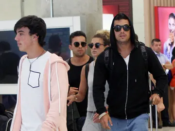 Mario Casas, Óscar Casas y sus hermanos Sheila y Christian Mario Casas, Óscar Casas y sus hermanos Sheila y Christian