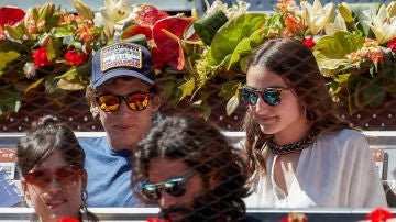 Miguel Herrán y Sandra Escacena