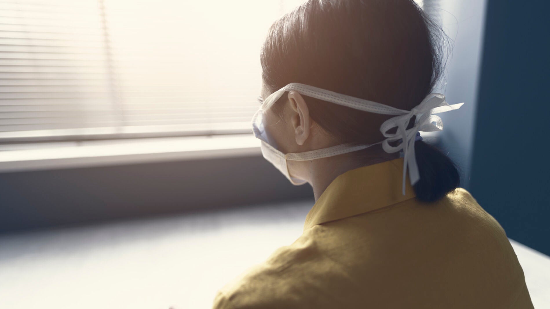 Mujer en cuarentena