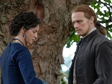 Sam Heughan y Caitriona Balfe como Jamie y Claire Fraser en 'Outlander' Sam Heughan y Caitriona Balfe como Jamie y Claire Fraser en 'Outlander'