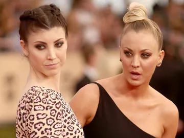 Las hermanas Briana y Kaley Cuoco Las hermanas Briana y Kaley Cuoco