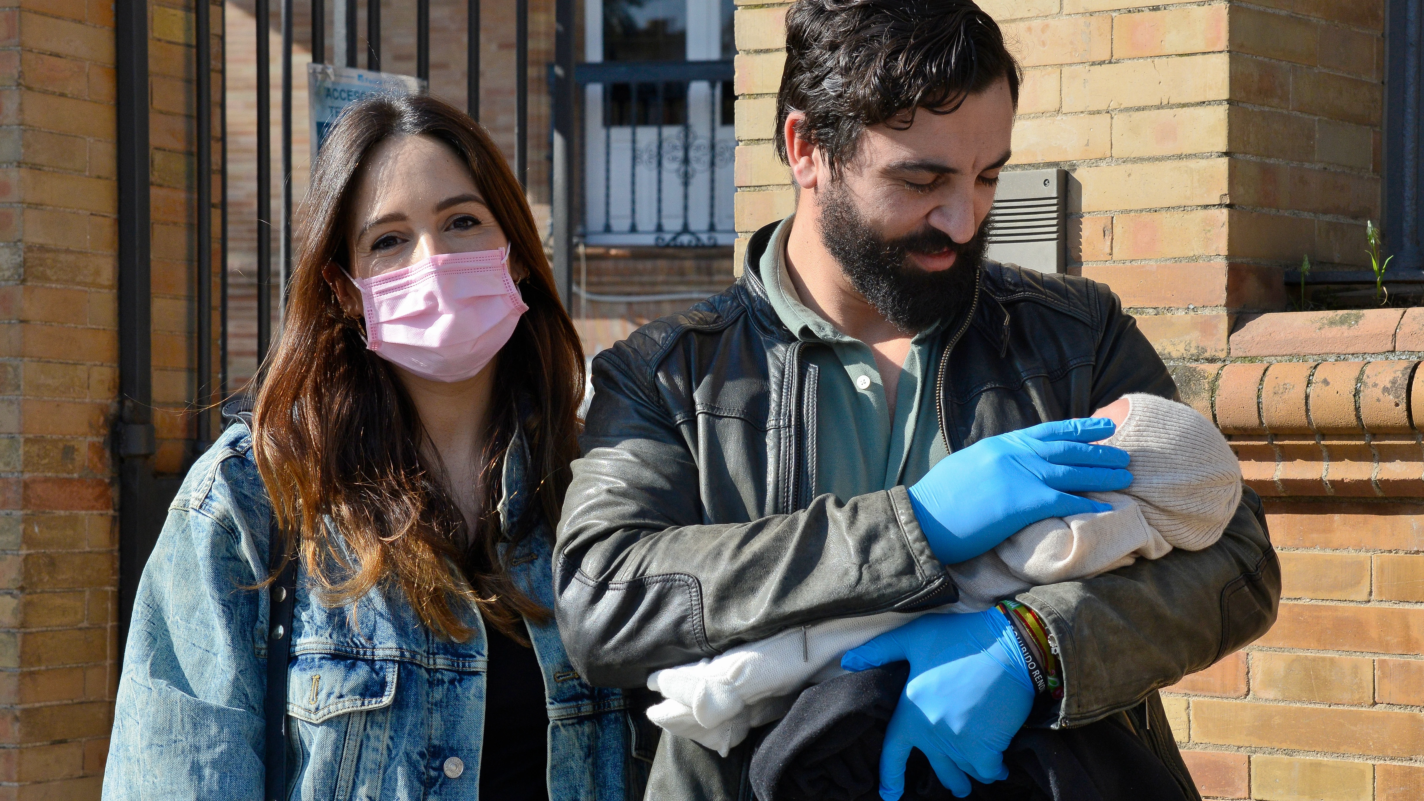 Rocío Osorno y su marido Jacobo Robatto y su hijo Luis Rocío Osorno y su marido Jacobo Robatto y su hijo Luis