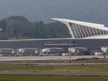 Aeropuerto de Bilbao vacío