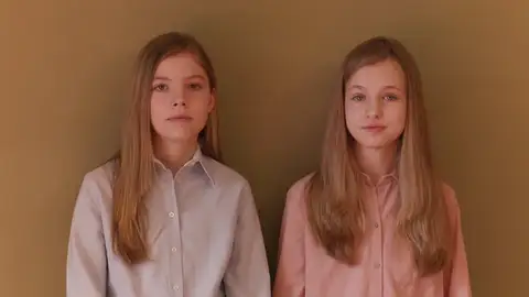 El mensaje agradecimiento de Leonor y Sofía a los que ayudan durante la crisis de coronavirus:"Todos sois importantes" El mensaje agradecimiento de Leonor y Sofía a los que ayudan durante la crisis de coronavirus:"Todos sois importantes"