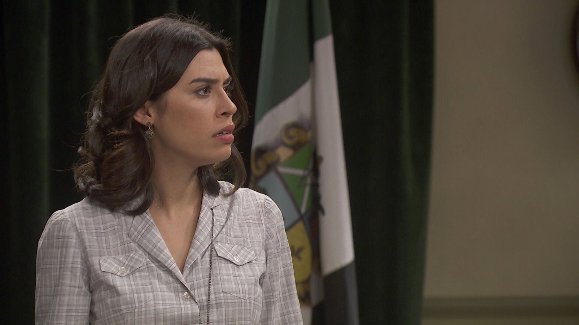 &lsquo;El secreto de Puente Viejo&rsquo;: &iexcl;En peligro! La seria advertencia del capit&aacute;n Huertas a Alicia