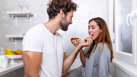Pareja en casa