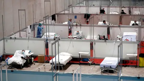 Pacientes en el hospital de campaña provisional instalado en Ifema Coronavirus
