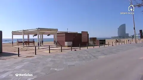 Barcelona se queda sin chiringuitos durante el verano por el coronavirus Barcelona se queda sin chiringuitos durante el verano por el coronavirus