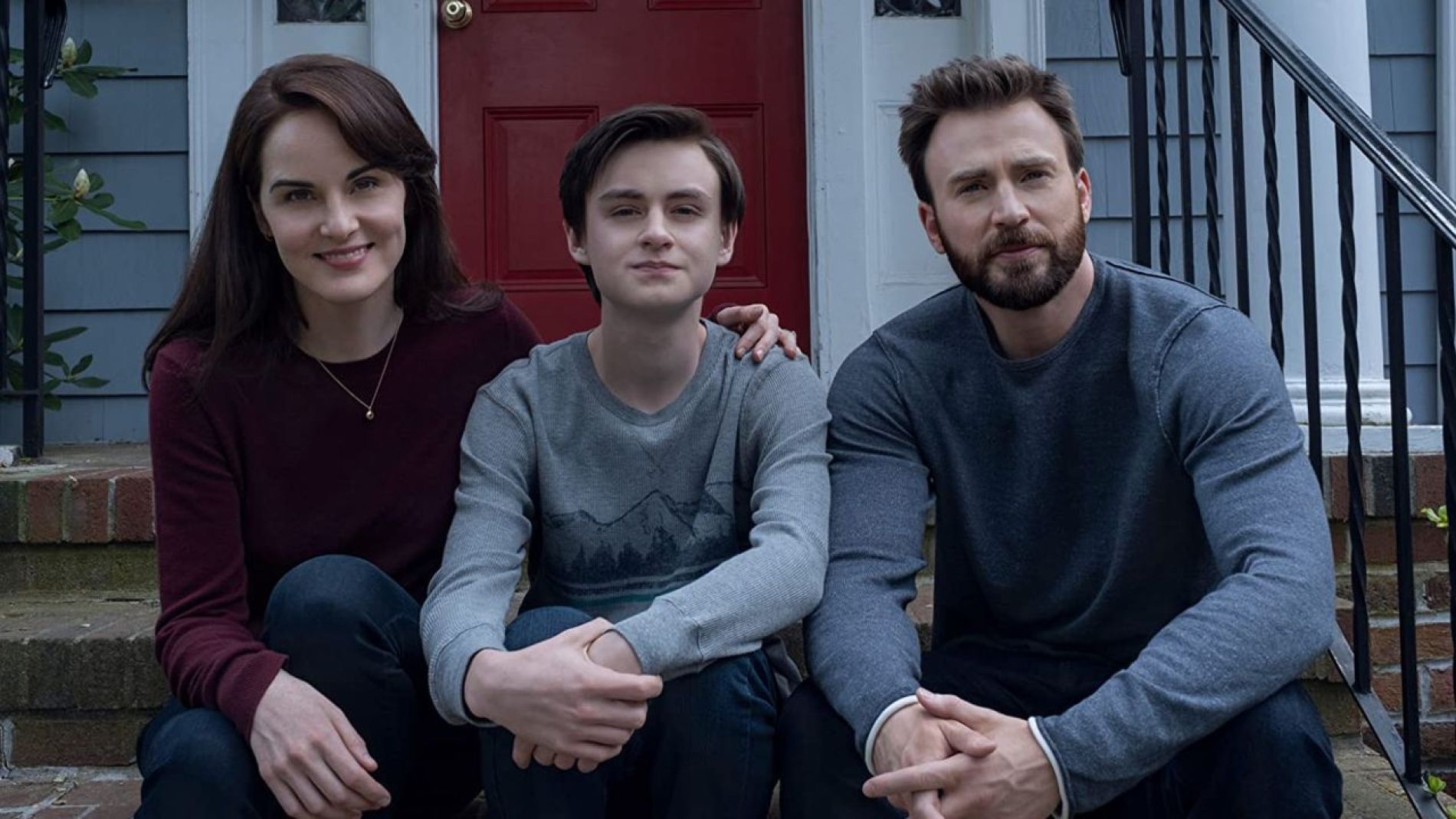 Chris Evans en 'Defending Jacob' junto a Michelle Dockery y Jaeden Martell