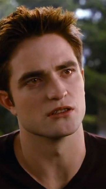 Robert Pattinson como Edward en la saga 'Crepúsculo'