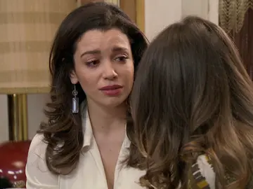 Amelia, más hundida que nunca al ver como su vida se desmorona Amelia, más hundida que nunca al ver como su vida se desmorona