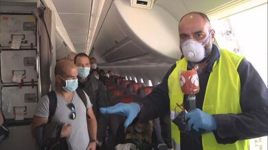 Entramos en el vuelo de los españoles repatriados de Filipinas por la crisis del coronavirus