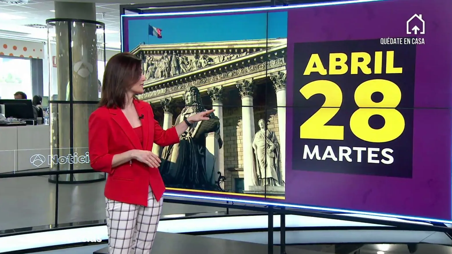 Julia Ortea explicando las medidas de desconfinamiento en otros pa&iacute;ses europeos