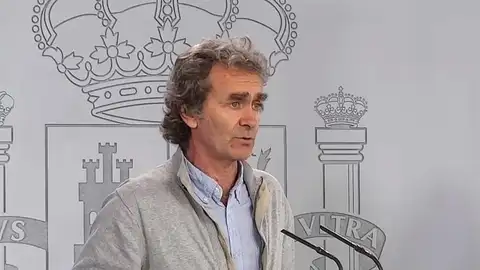 El director del Centro de Coordinación de Alertas y Emergencias Sanitarias, Fernando Simón, durante la rueda de prensa. El director del Centro de Coordinación de Alertas y Emergencias Sanitarias, Fernando Simón, durante la rueda de prensa.