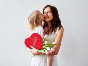 Participa en nuestro concurso y celebra el Día de la madre más especial con los bombones Lindor