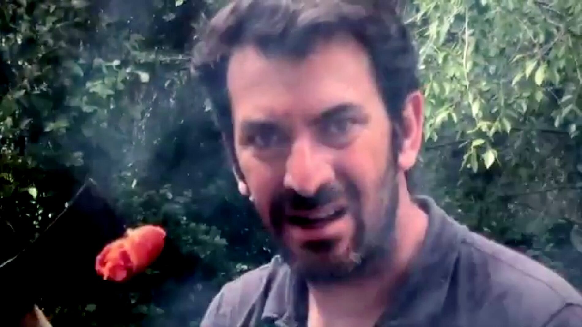 Arturo Valls reinventa el meme viral de la cuarentena y le a&ntilde;ade suspense al estilo Spielberg en 'Paella III'