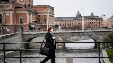 Un hombre en Suecia Un hombre en Suecia