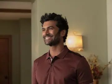 Sendhil Ramamurthy en 'Yo nunca' Sendhil Ramamurthy en 'Yo nunca'