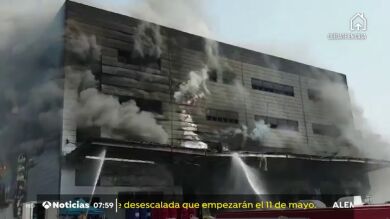 Un incendio en un almacén en construcción en Corea del Sur deja al menos 38 muertos