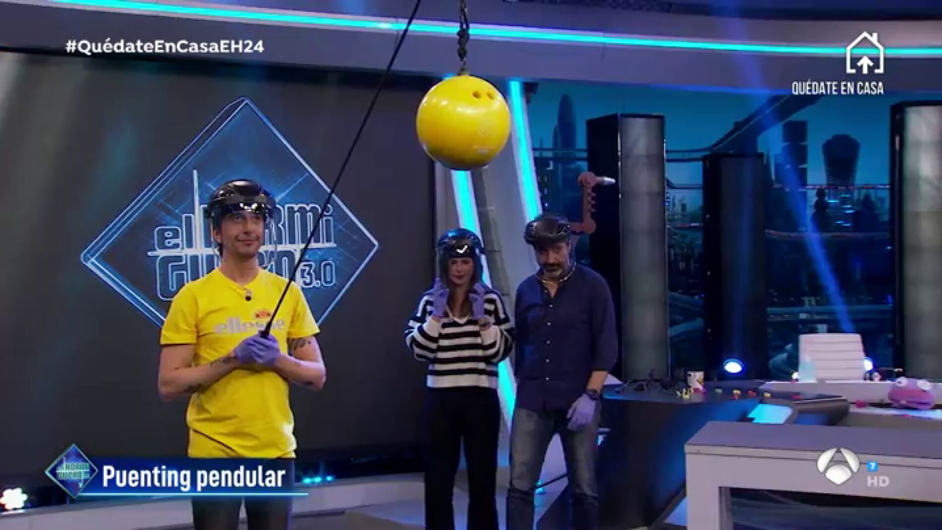 Marron se supera al realizar un 'puenting pendular' a lo grande en 'El Hormiguero 3.0'