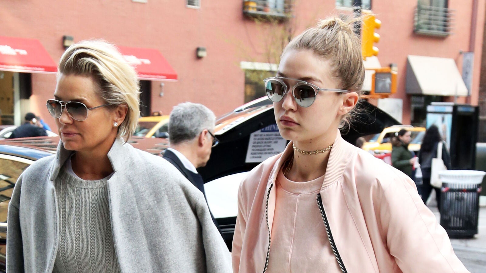 Así reaccionó la madre de Gigi Hadid cuando se enteró del embarazo de su hija