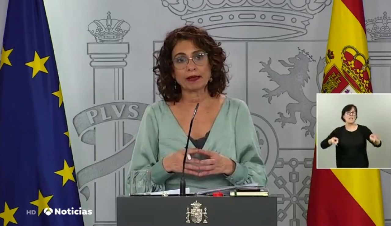 María Jesús Montero opina sobre las caceroladas María Jesús Montero opina sobre las caceroladas
