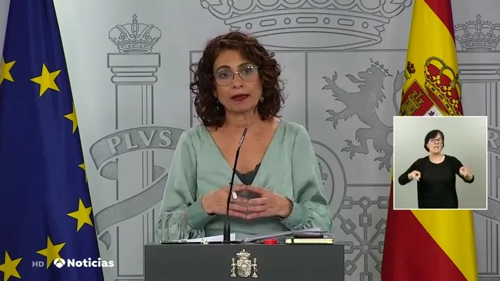 Vídeo: Comparecencia del Consejo de Ministros hoy viernes 22 de mayo, streaming en directo María Jesús Montero opina sobre las caceroladas