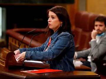 La portavoz del PSOE, Adriana Lastra La portavoz del PSOE, Adriana Lastra