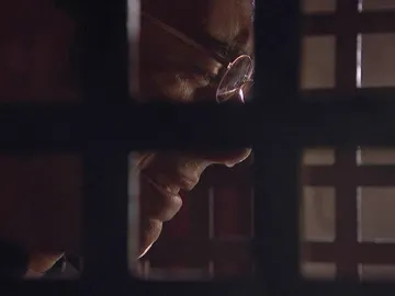 Don Filiberto acaba con Puente Viejo en el atentado más sangriento de la historia Don Filiberto acaba con Puente Viejo en el atentado más sangriento de la historia